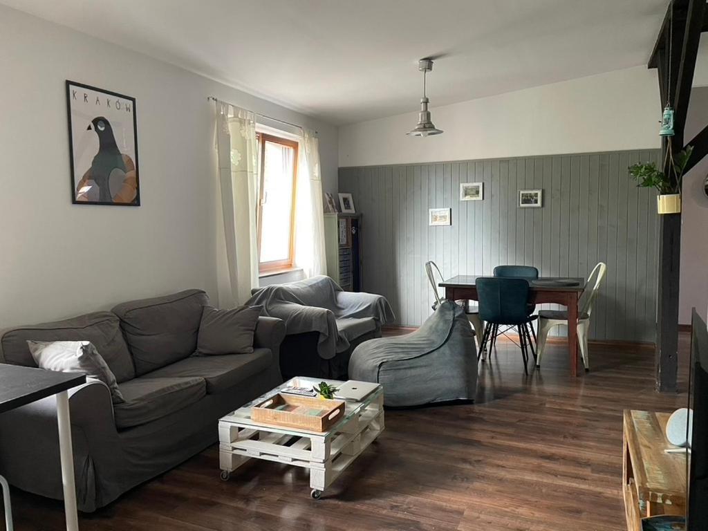 Piekny,Duzy Loft 80 Metrow Blisko Centrum Krakkó Kültér fotó
